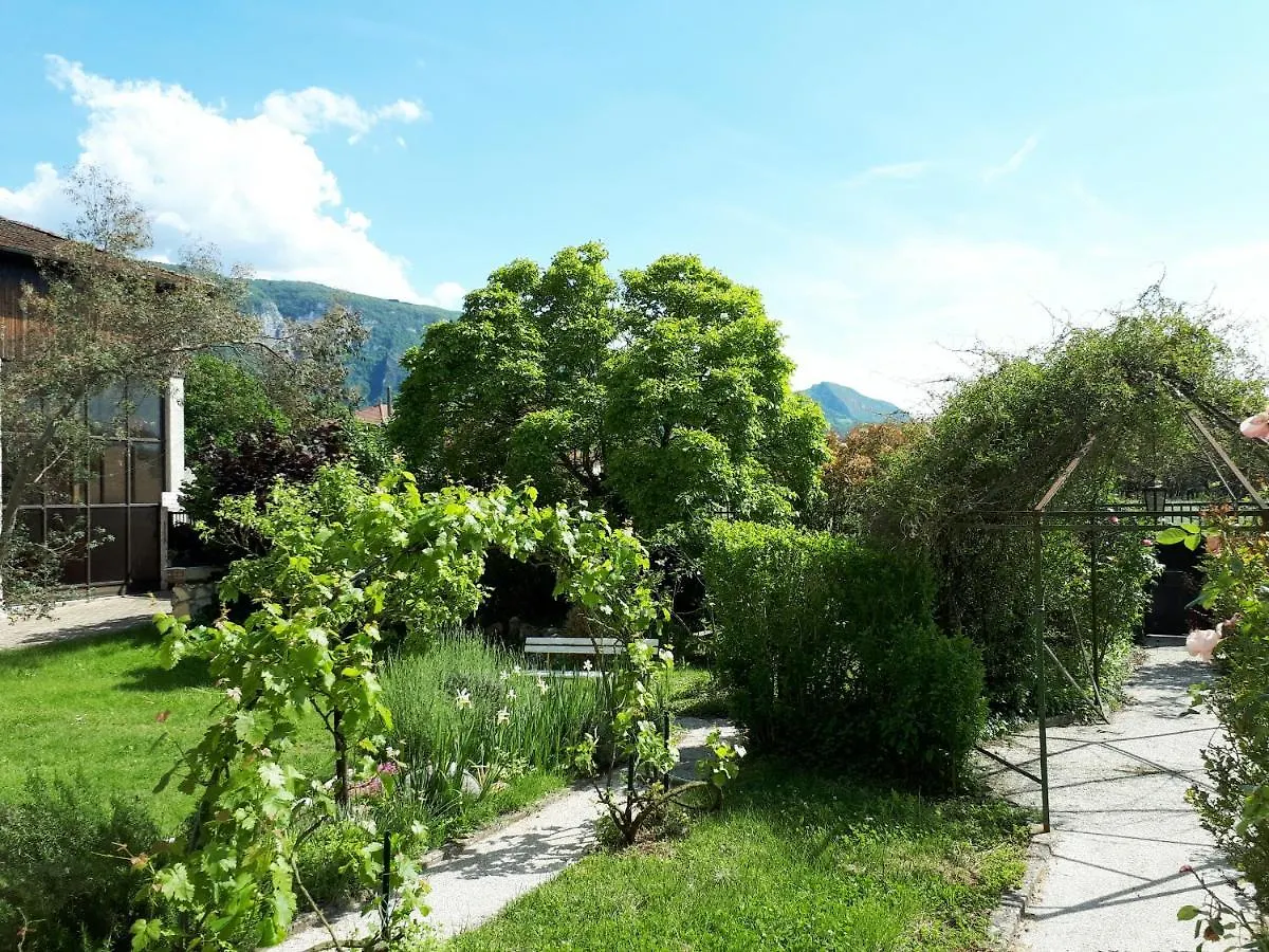 Bed & Breakfast Chambres D'Hotes La Noyeraie Izeron Frankrijk